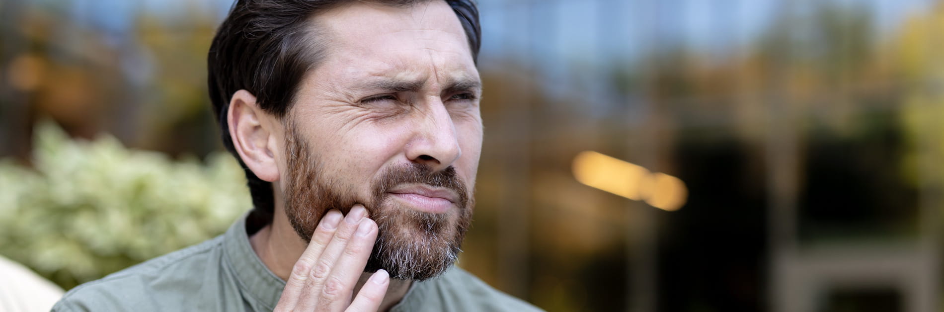 info about broken and chipped teeth from Oxford Dental in Mount Pleasant WI